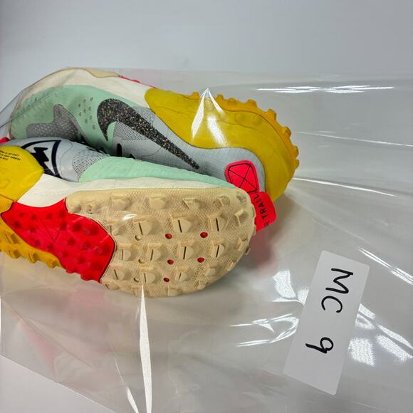 Nike Zoom Wildhorse 6 Light Gray Yellow Green Trail Running Shoes Women’s Size 8 - Picture 11 of 11